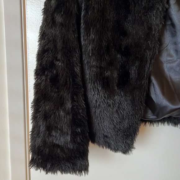 FUZZY JACKET 🎵 Rock and roll faux fur - Picture 4 of 6
